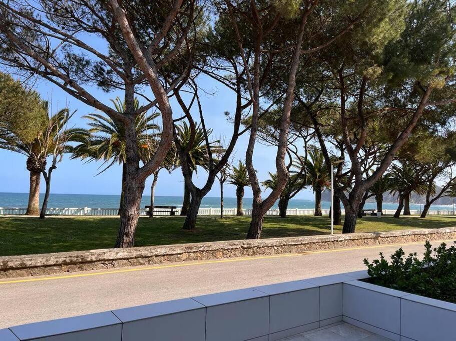 Espectacular Playa Comillas Exterior photo